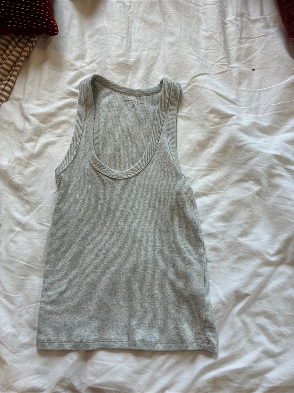 Medium Abercrombie Women’s Gray Ribbed Tank Top - Casual Scoop Neck